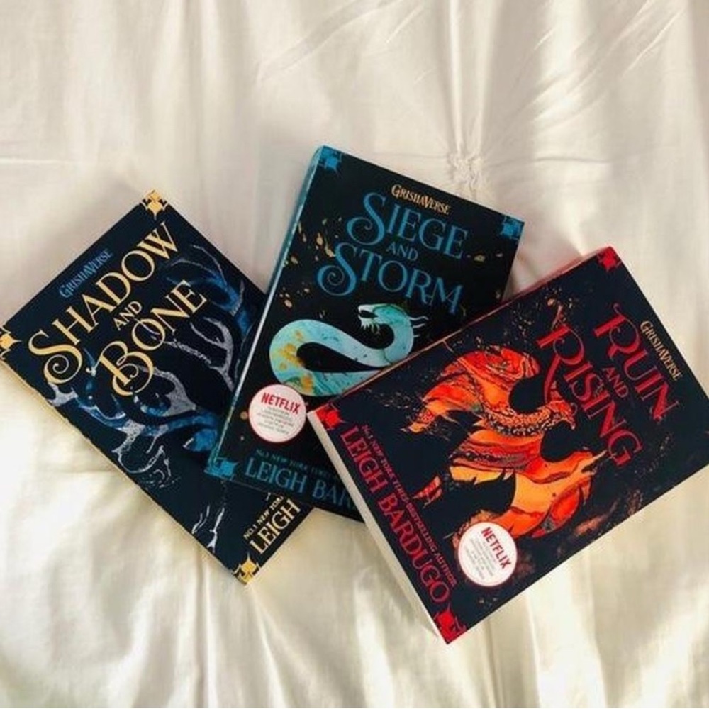 The Shadow and Bone Trilogy Paperback Books